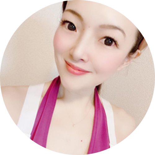 ロークレンズ®️アカデミー学長：秋山 桃子